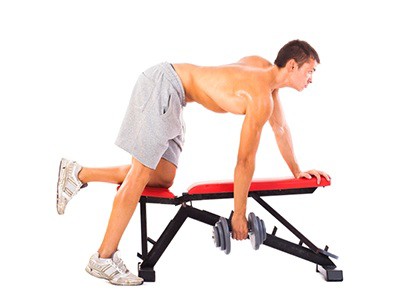 Rudern mit der Kurzhantel