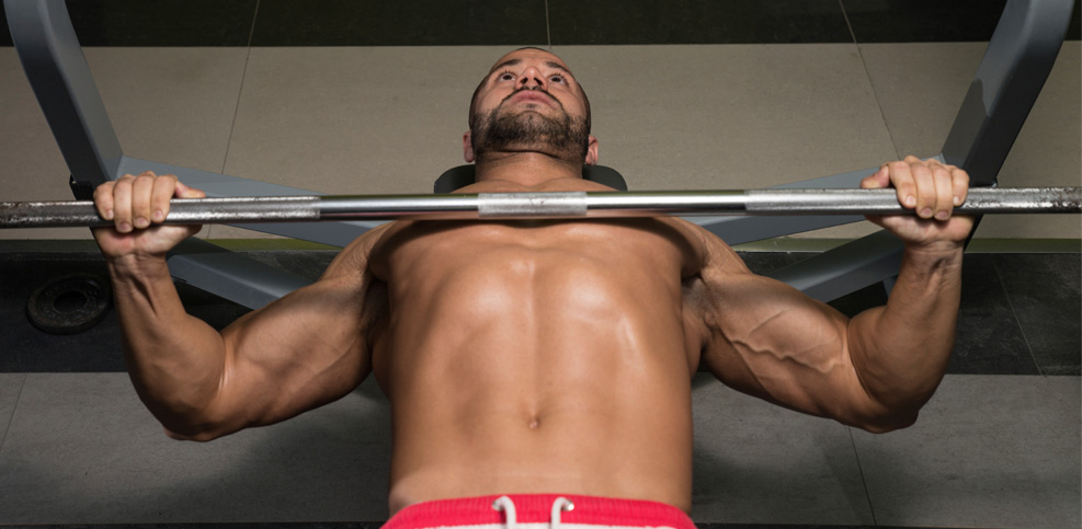 Bankdrücken: Wie tief sollte man gehen?